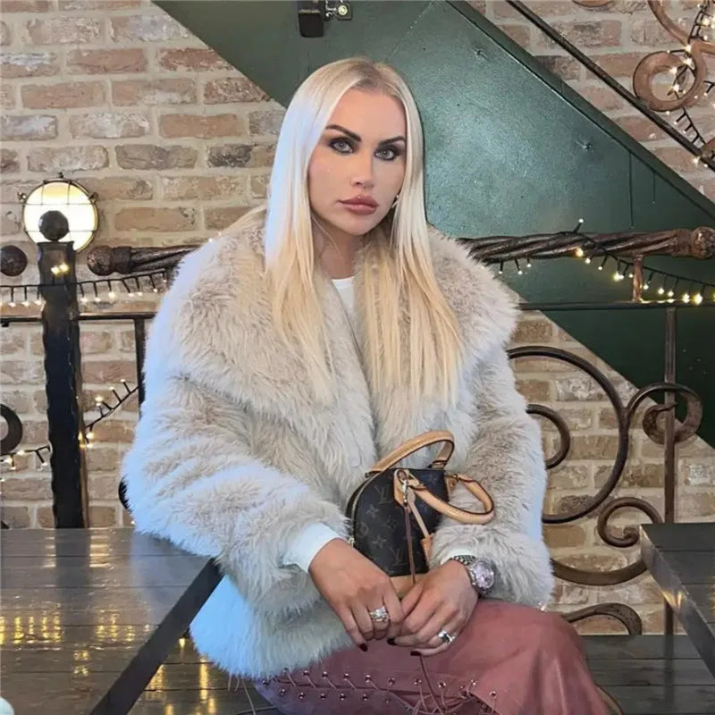 Wholesale Fashion Ladies Faux Fur Coat – Winter Women’s Warm Faux Fur Jacket