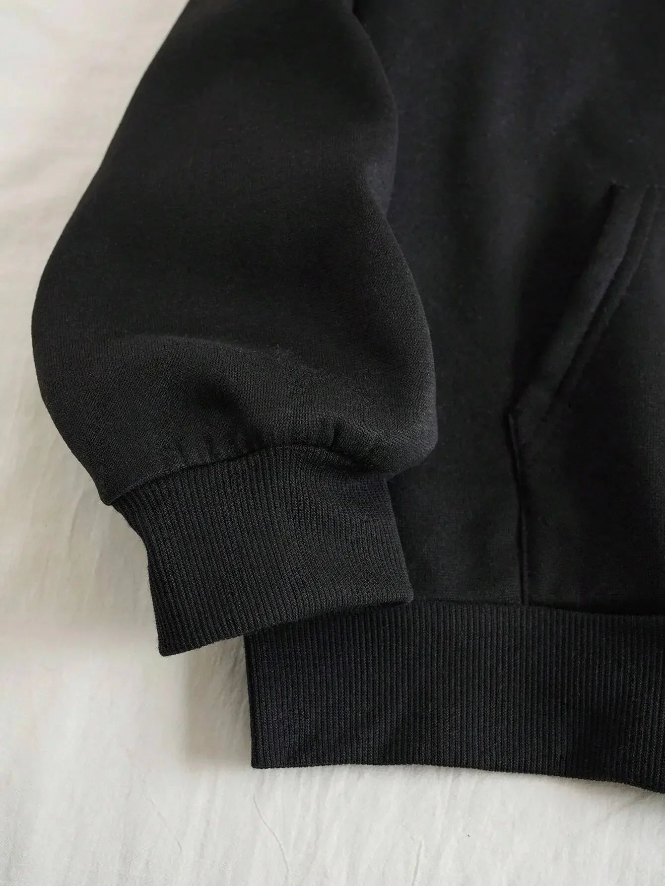 🔥 Quattro Hoodie – Streetwear Essential for Everyday Style 🔥